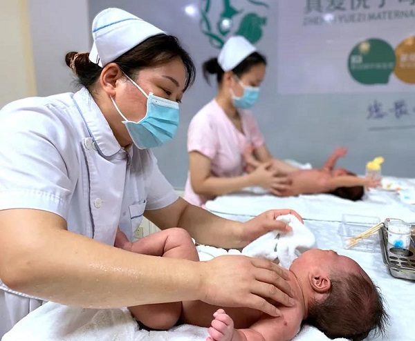 媽媽“雙線”戰(zhàn)疫，女兒報考醫(yī)學專業(yè)被錄取